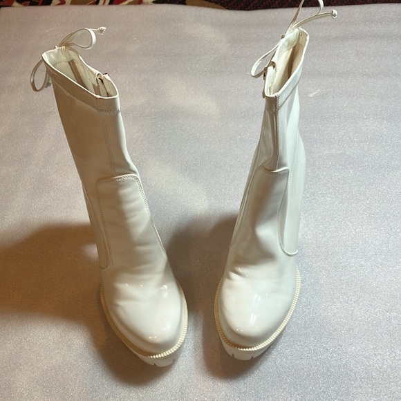 Azalea Wang white patent lug sole platform booties. Unworn. - Picture 4 of 7